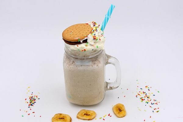 Gesunder Freak Shake Banane Kokos